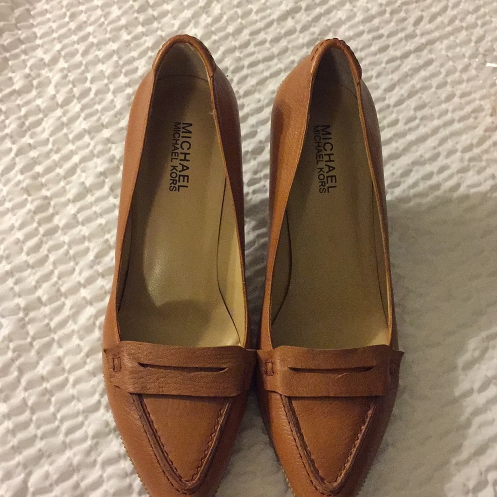 Michael Michael Kors. Original tan color shoes